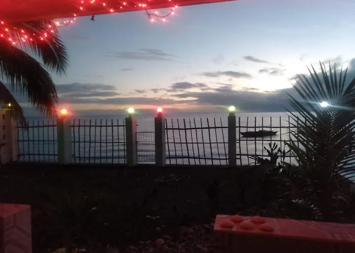 Bamboo Village On The Beach 2* Catmon